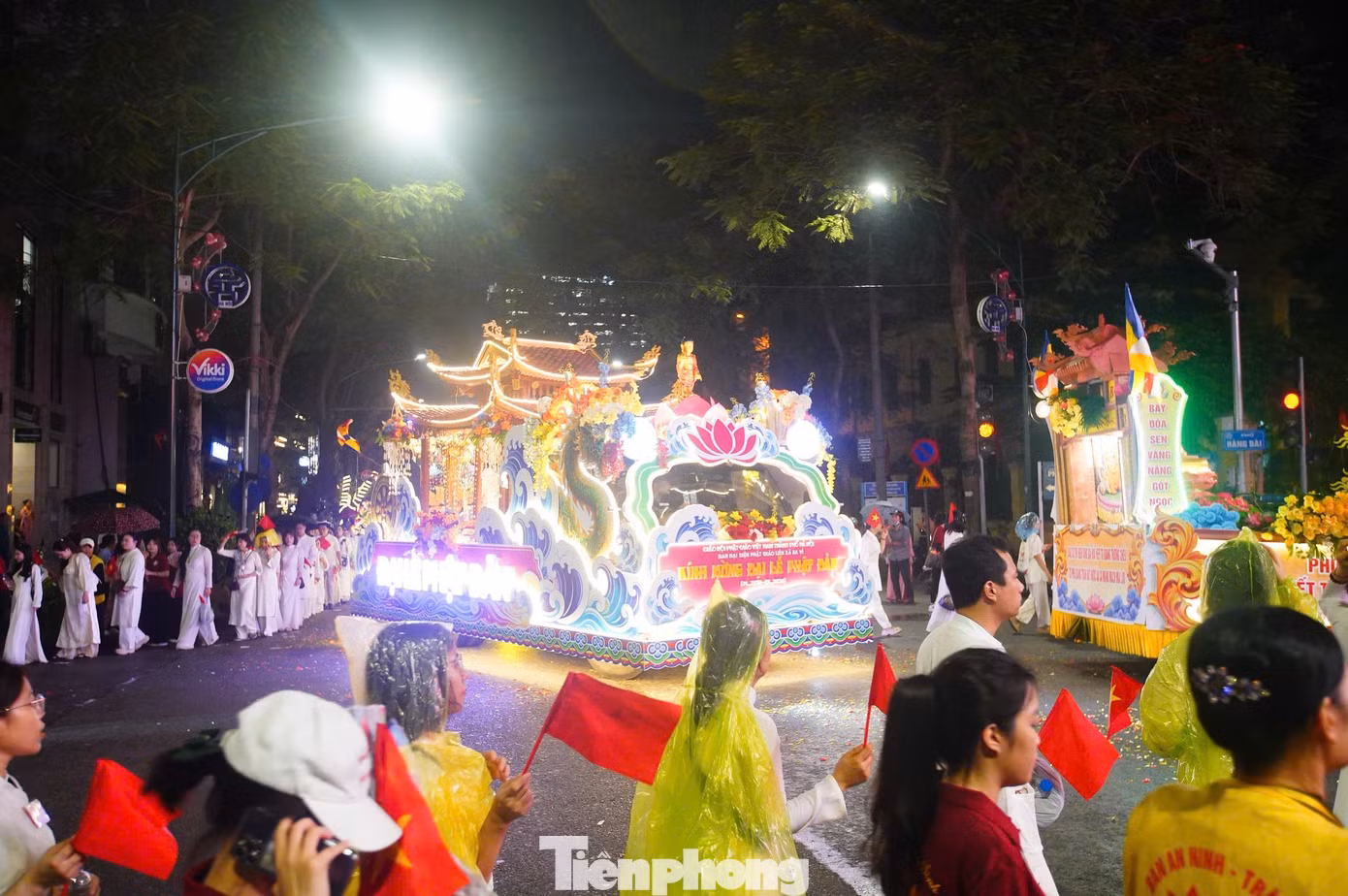 tp-xaloiduong33.jpg