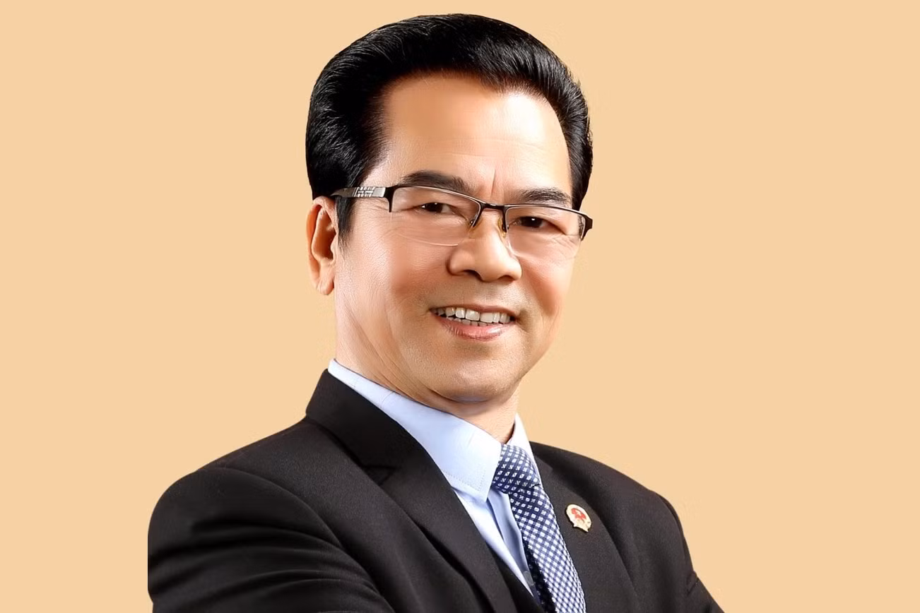nsnd-tran-nhuong-tinh-duyen-lan-dan-3-doi-vo-van-co-don-o-tuoi-72-315.jpg