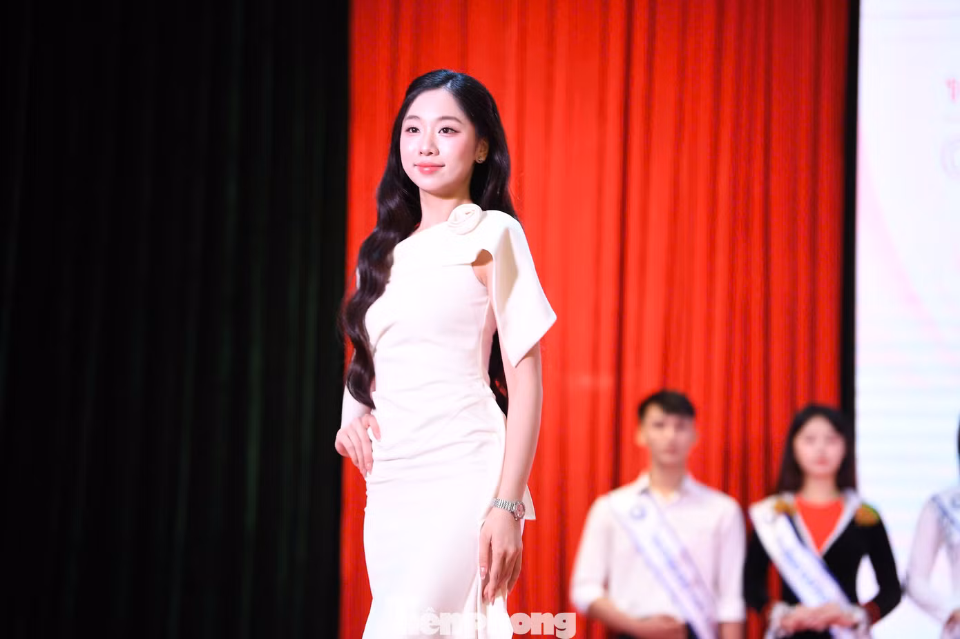 tp-tncatwalk117.jpg