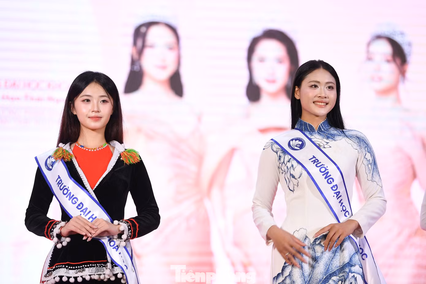 tp-tncatwalk81.jpg