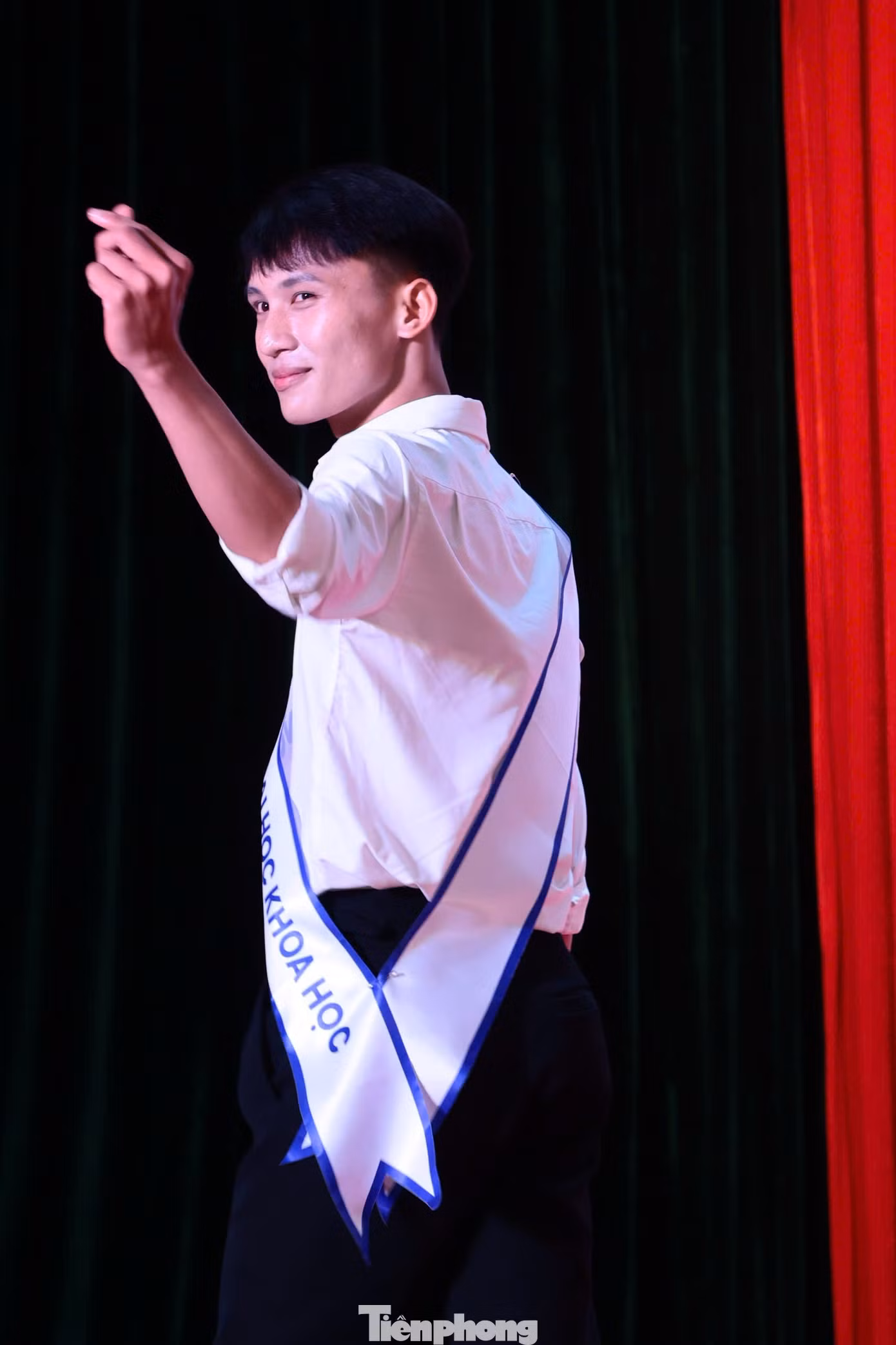 tp-tncatwalk24.jpg