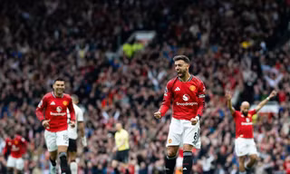 Bruno Fernandes vượt mặt Declan Rice, giật giải thưởng danh giá tại Anh