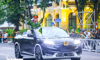 Công an Hà Nội tổng duyệt diễu binh, diễu hành 'Ngày hội vì Thủ đô bình yên' 