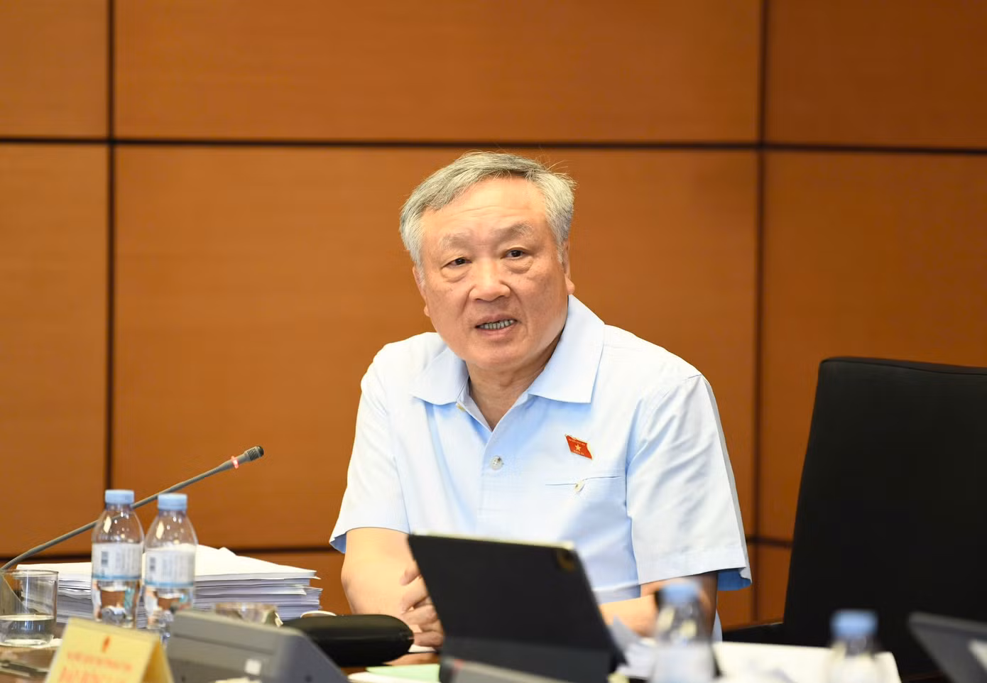nguyen-hoa-binh.jpg