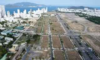 HoREA đề nghị 'chốt' thời điểm tính giá đất để gỡ vướng hàng trăm dự án 