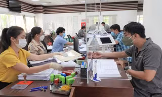 Cán bộ ở đơn vị còn biên chế có được nghỉ việc hưởng chế độ Nghị định 178?