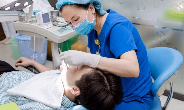 Chảy máu miệng: Dấu hiệu tưởng nhẹ nhưng không nên xem thường