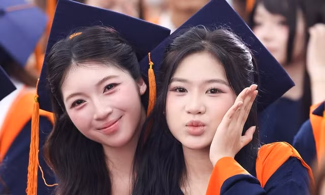 Bộ GD&ĐT: Chuẩn đầu ra đại học phải đo lường được, tăng cường AI trong đào tạo