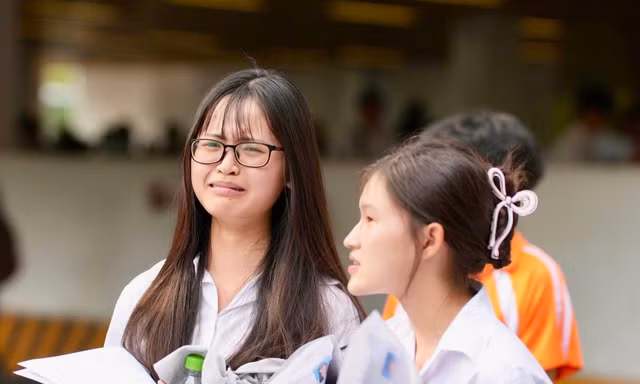 Học thêm lấn át hoạt động dạy học chính khóa: Cần thu gọn hệ thống trường chuyên