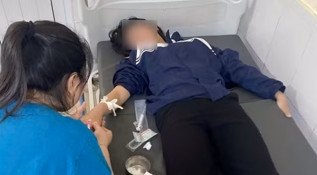 Vụ học sinh lớp 7 ở Hưng Yên uống thuốc trừ sâu: Hiệu trưởng phủ nhận do bạo lực học đường