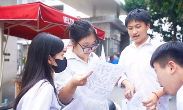 Thí sinh lưu ý lịch nộp lệ phí xét tuyển theo địa phương sau sáp nhập
