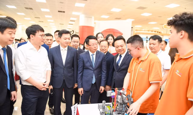 Chung kết Quốc gia STEM, AI và Robotics: Khát vọng chinh phục khoa học của thế hệ trẻ 