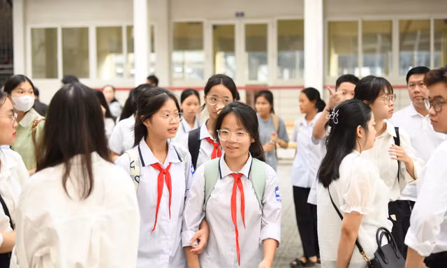 Bộ GD&ĐT sửa quy định về dạy thêm học thêm sau 9 tháng triển khai 