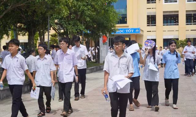 Thí sinh dự kỳ thi tuyển sinh lớp 10 của Quảng Trị