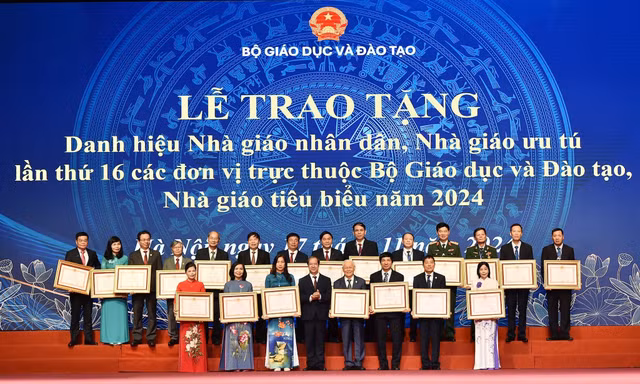 Bộ GD&ĐT đề nghị xét tặng danh hiệu cho 7 Nhà giáo Nhân dân và 59 Nhà giáo Ưu tú