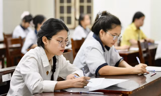 Thi tốt nghiệp THPT 2026: Giám thị chỉ coi thi một lần tại mỗi phòng