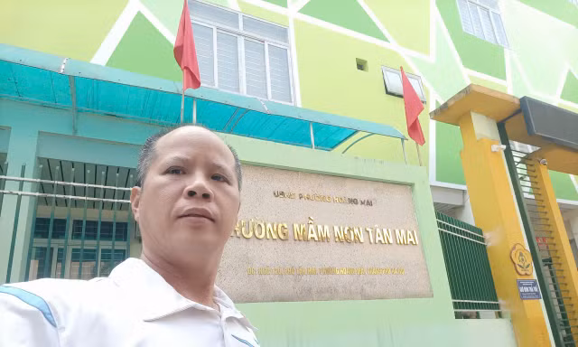 Hà Nội: Nhà đối diện trường nhưng vẫn bị phân tuyến học cách gần 3km