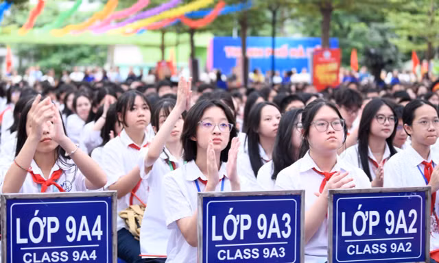 Trường học công lập ở Hà Nội được phép thu những khoản nào?