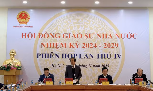 Công bố giáo sư trẻ nhất 39 tuổi