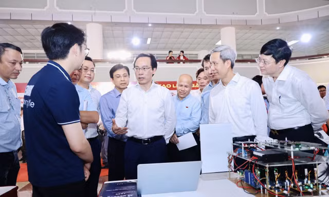 Điều kiện để tân sinh viên kỹ thuật, công nghệ được cấp học bổng hàng tháng