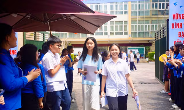 Top trường công lập lấy điểm thấp ở Hà Nội, có nơi trung bình 2,8 điểm/môn cũng đỗ