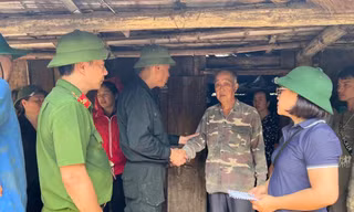 Sơn La khẩn cấp cứu dân vùng lũ: Không để ai 'màn trời chiếu đất'