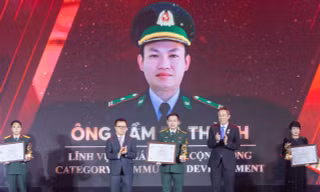 Người lính truyền lửa xóa đói giảm nghèo nơi biên cương