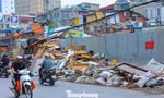 Phế thải ngập đường 'đắt nhất hành tinh' 
