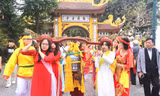Rước kiệu, thỉnh nước ở Lễ hội đình Yên Phụ giữa lòng Hà Nội