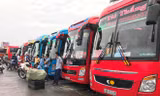 Không để lái xe có biểu hiện sử dụng ma túy, sử dụng rượu bia điều khiển phương tiện và lái xe quá giờ quy định. (Ảnh: Việt Hùng/Vietnam+)