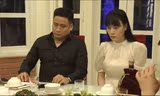 Quỳnh trong lần đầu tiếp khách