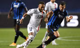 Neymar có hàng loạt pha qua người ấn tượng trước Atalanta.