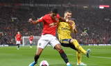Hòa Arsenal, M.U khởi đầu tệ nhất trong vòng 30 năm