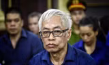 Ông Trần Phương Bình hầu tòa trong giai đoạn 1 vụ án. Ảnh: Tân Châu 