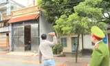 Công an tỉnh Hưng Yên thực nghiệm vụ ném chất bẩn đòi nợ 