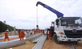 Trên đại công trường 500KV mạch 3 - bài 1: 'Vượt nắng, thắng mưa'
