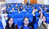 Chuyên gia ngành Tài chính cảnh báo tín dụng đen len lỏi vào đời sống sinh viên
