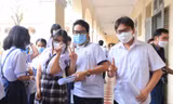 Điểm thi tốt nghiệp THPT năm 2023: TP.HCM có 2 thủ khoa toàn quốc ở khối A00 và A01