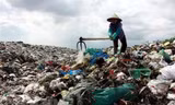 Người dân cạnh bãi rác Nam Sơn: 'Tiền hỗ trợ không đủ mua khẩu trang'