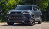 Xe xăng bán chạy, Toyota tiếp tục hoãn sản xuất ô tô điện