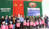 BIDV và Báo Tiền Phong trao quà cho cựu TNXP tại Thanh Hóa