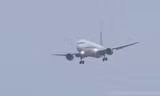 Thót tim cảnh Boeing 767 hạ cánh như trực thăng