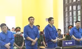 Các bị cáo (từ phải qua trái): Triệu Ký Voòng, Sồng A San, Phạm Xuân Lân ra tòa lĩnh án tử hình và bị cáo Liễu Văn Cây án tù chung thân -Ảnh: TL