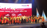 Lãnh đạo Cty Xổ số điện toán Vietlott và đối Berjaya tri ân các đối tác, đại lý bán hàng xuất sắc 2 năm qua