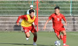 Nhâm Mạnh Dũng vắng mặt ở 2 trận đấu của Olympic Việt Nam tại Asiad 19 vì đau mắt (ảnh Anh Đoàn)