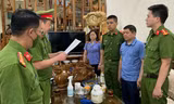 Bắt thêm một trưởng khoa dược nhận tiền 'hoa hồng' của Việt Á