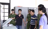 Phút hoảng loạn của người thân khi bé trai bị nhốt trong tủ cấp đông