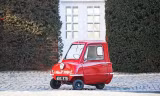 Chiếc Peel P50 1964 có chiều dài chỉ 134 cm, rộng 99 cm và cao 100 cm. Năm 1964, xe có giá bán 288 USD. Sau hơn 50 năm, nó được bán đấu giá thành công tại Florida (Mỹ) với 176.000 USD (tương đương gần 4 tỷ đồng).