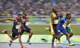 Cú nước rút thần tốc của 'Tia chớp đen' tại 3 kỳ Olympic