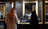 Giá dầu đi xuống khiến giới trung lưu Ả Rập Saudi phải nghĩ đến chuyện... tiết kiệm.